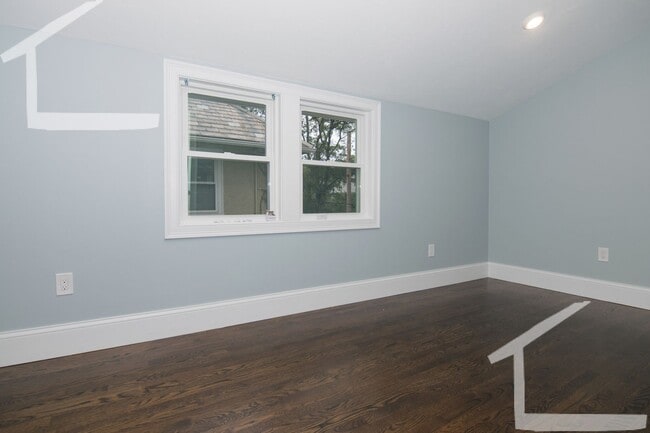 Building Photo - 183 Tremont St