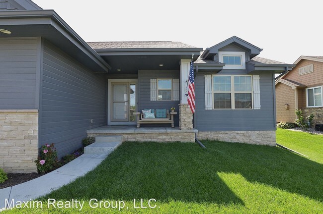 Building Photo - 6203 S 193rd Ave