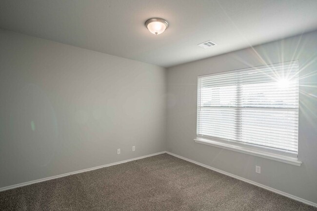 Building Photo - BRAND new and RARE - 4 Bedroom Owasso home