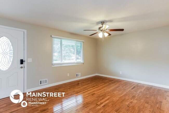 Building Photo - 6103 Frieda St