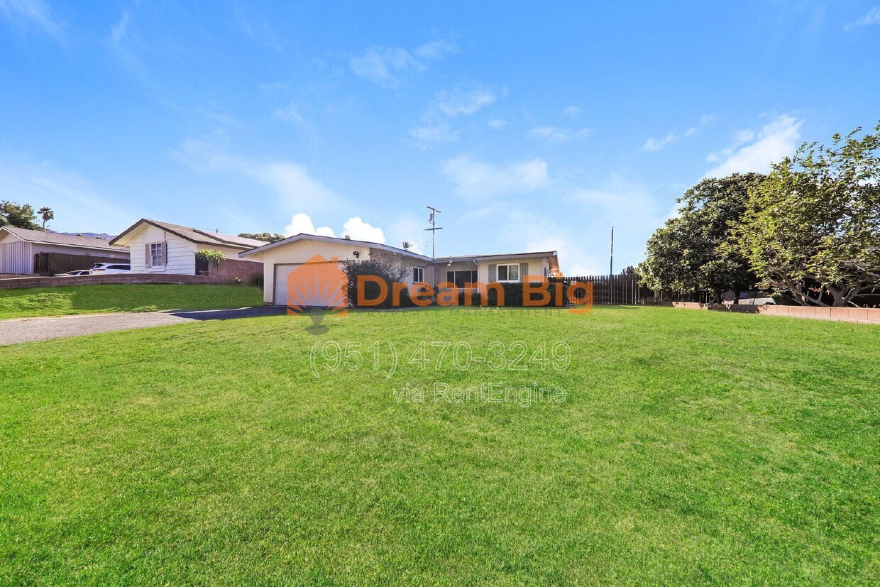 Photo - 652 Massachusetts Ave