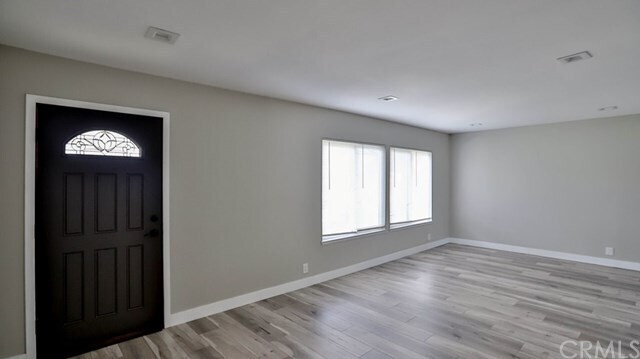 Foto del edificio - 18243 Cabrillo Ct