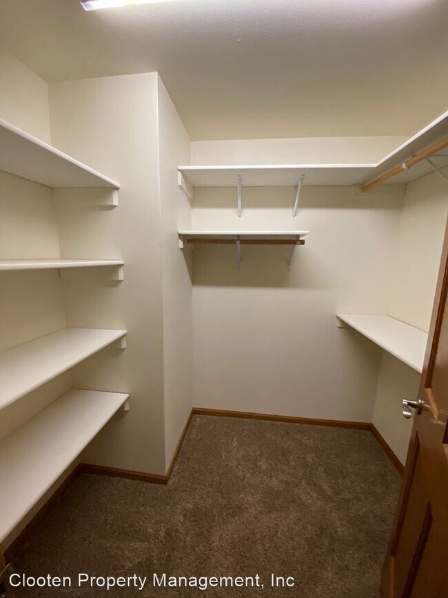 Foto del edificio - 3 br, 2 bath House - 1017 N 33rd St.