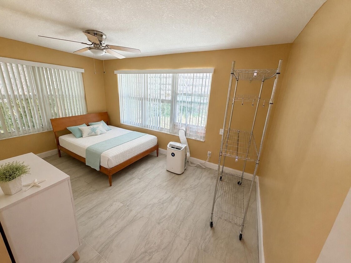 Foto del edificio - 6308 SW 25th St