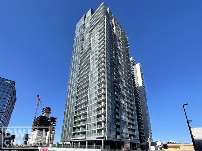 Foto del edificio - 355 N Halsted St