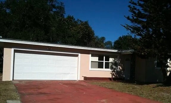 Primary Photo - 65 N Capri Dr
