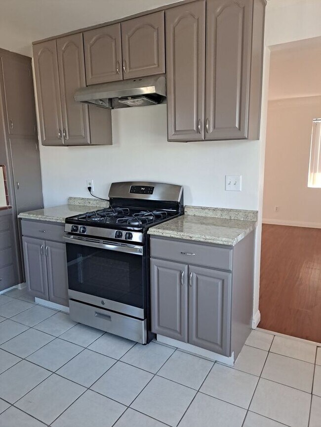 Foto del edificio - 5279 1/2 Wightman St