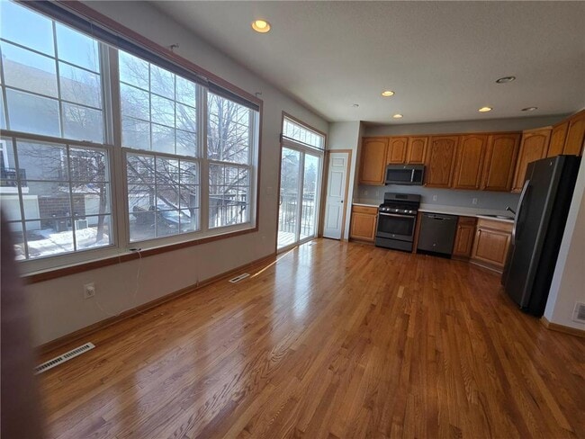 Building Photo - 15842 Frisian Ln