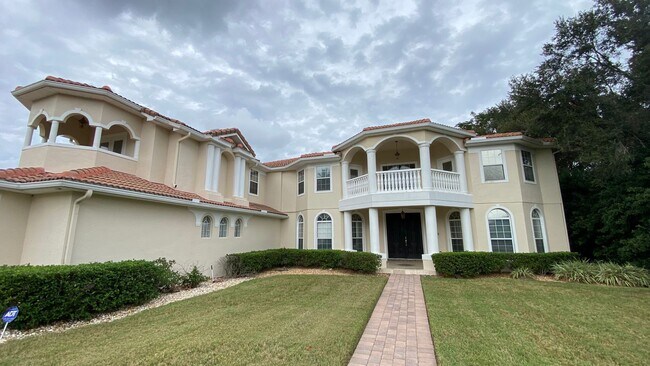 Building Photo - Gorgeous 4 Bedroom, 4.5 Bath Single Family...