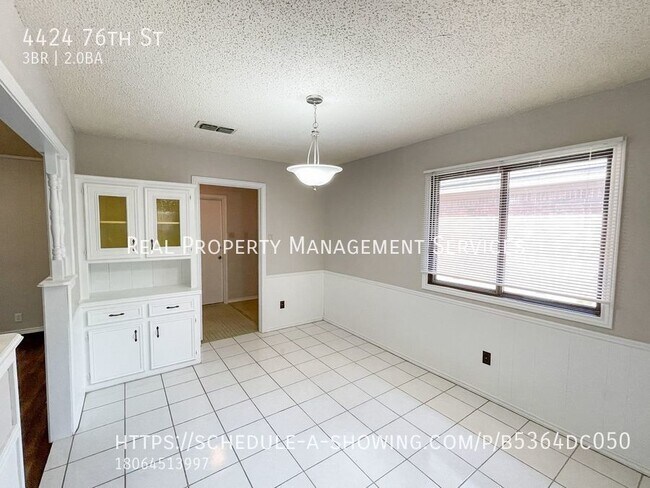 Foto del edificio - Large 3/2 in Quaker Heights