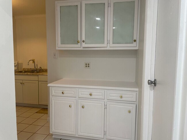 Foto del edificio - 4762 Trenton Dr