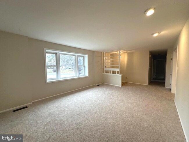 Foto del edificio - 4037 Olney Laytonsville Rd