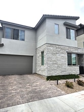 Building Photo - 6333 Redstone Hls Dr