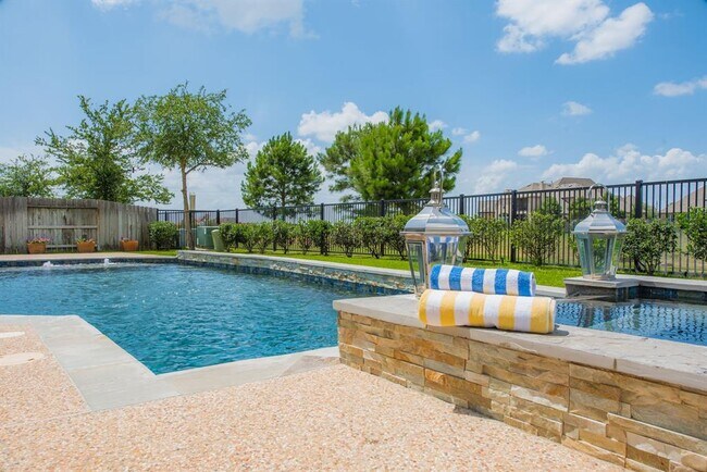 Building Photo - 28022 Bandera Glen Ln