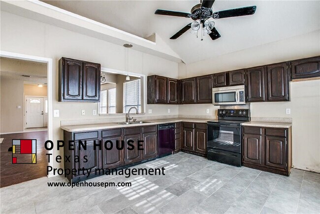 Building Photo - 2232 Arbor Creek Dr, Carrollton