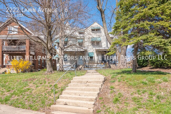Building Photo - 2222 Lawn Ave