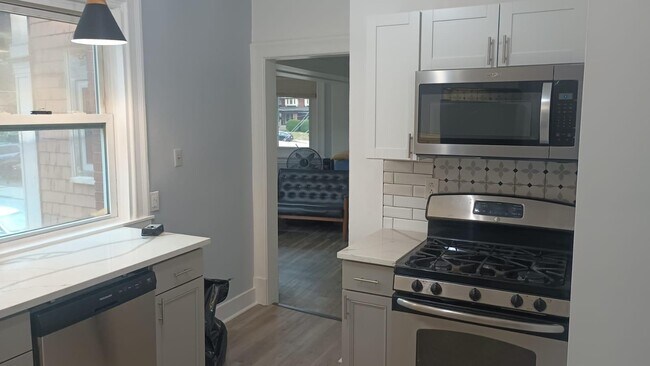 Photo - 5801 Douglas St Apartments