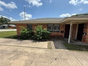 Building Photo - 1013 Custer Rd