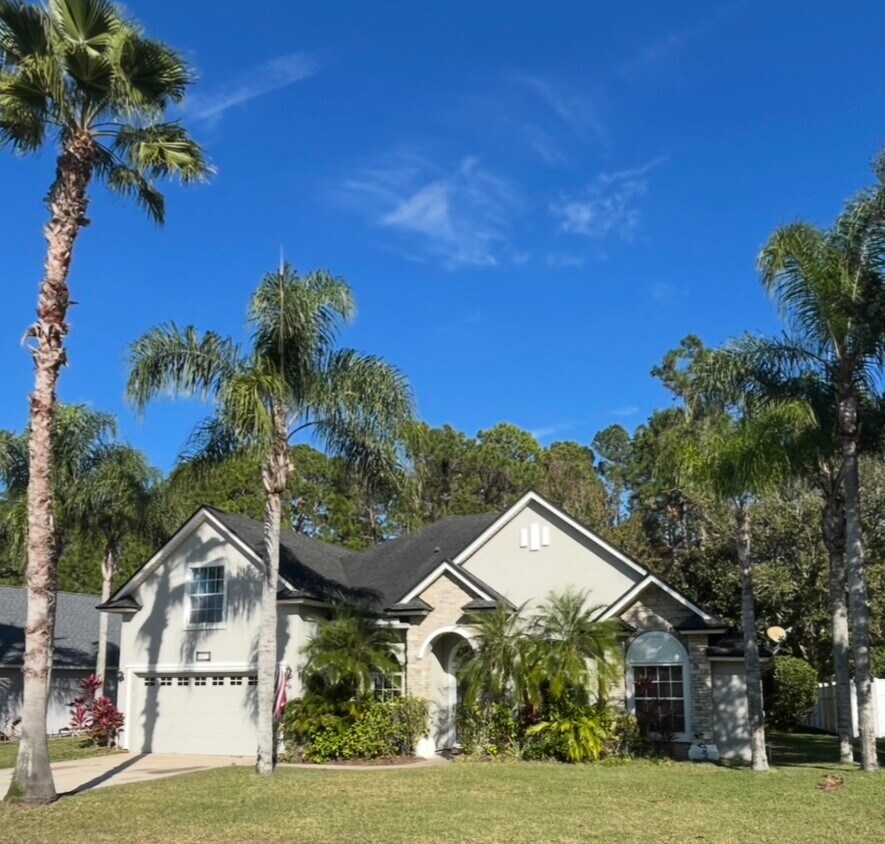 Building Photo - 807 E Red House Branch Rd