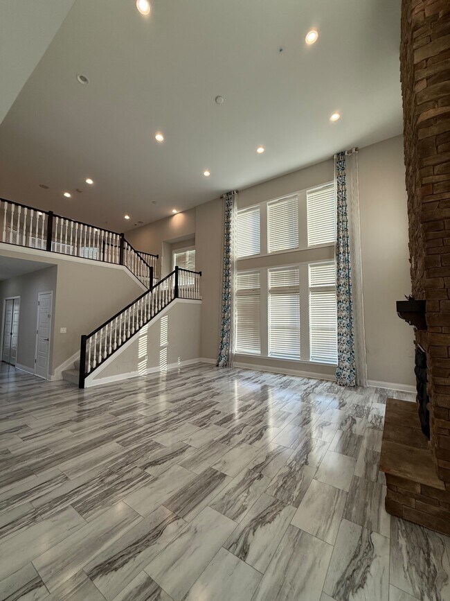 Foto del edificio - 6346 Walker Ct
