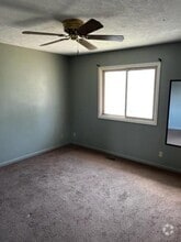 Building Photo - 2035 W Cove Ct