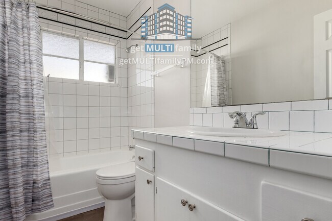 Foto del edificio - 2618 E Pierson St