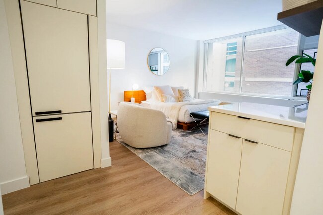 Photo - 29 E Chestnut St Apartment