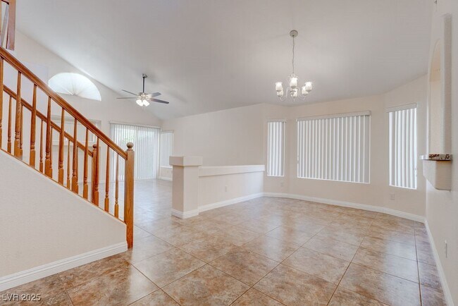Foto del edificio - 8753 Country View Ave