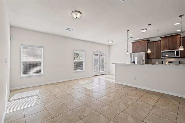 Building Photo - 1609 Catalan Rd