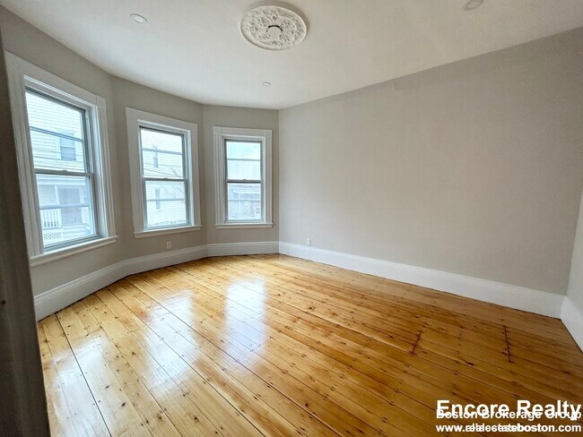 Foto del edificio - 12 Buttonwood St