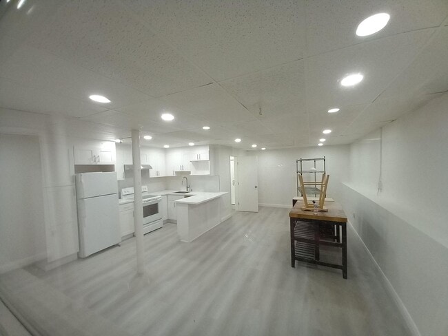 Building Photo - 51 Boardman Pl