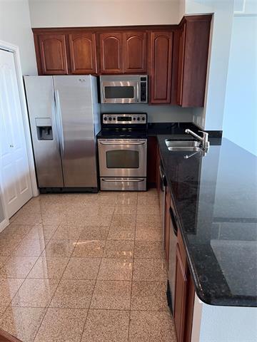 Building Photo - 3225 Turtle Creek Blvd