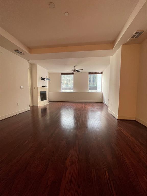 Primary Photo - 1505 Elm St