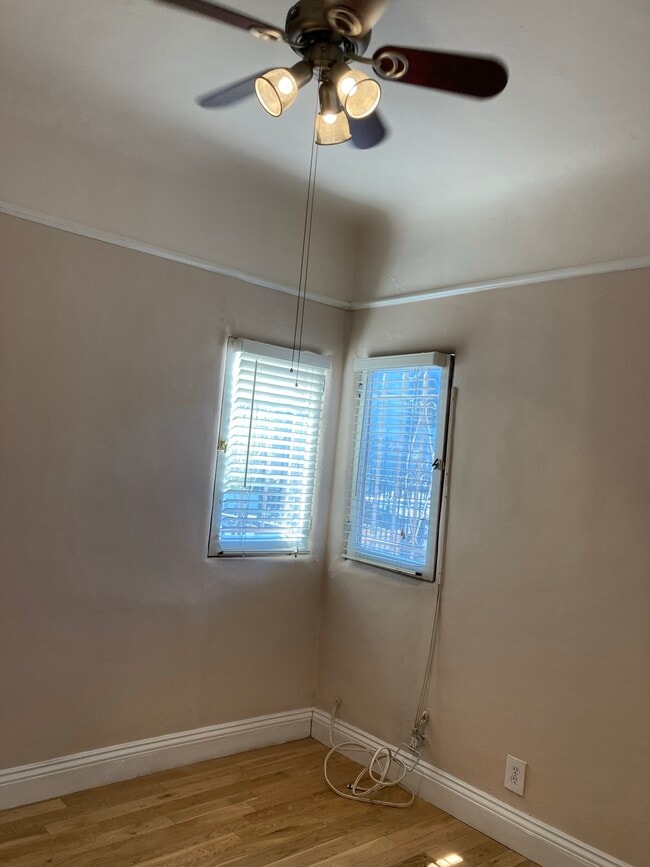 Building Photo - 635 N Orange Dr