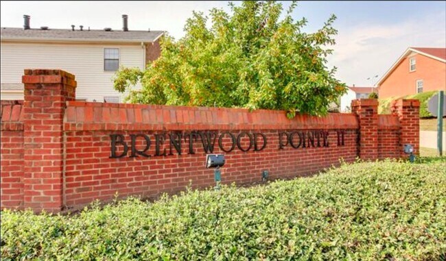 Foto del edificio - 834 Brentwood Pointe