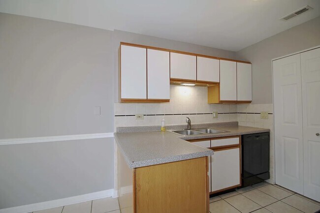 Foto del edificio - 346 Wilmington Dr