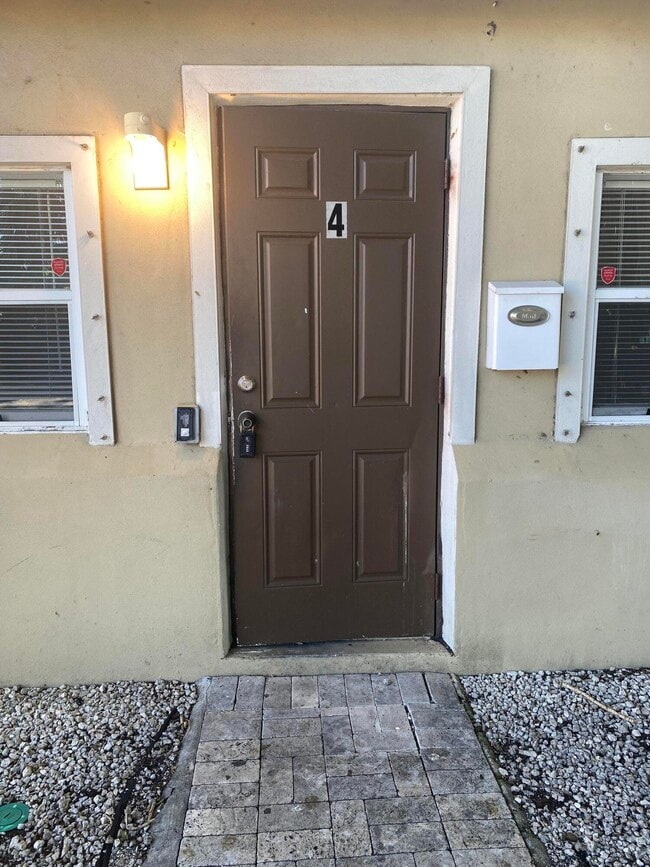 Building Photo - 508 57th St