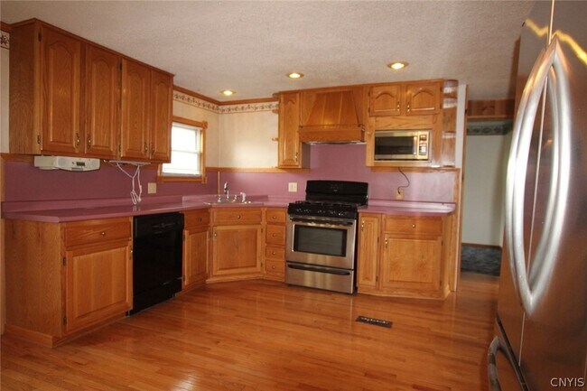 Building Photo - 21502 Cole Rd