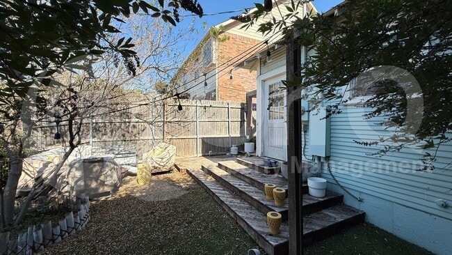 Photo - 2025 Glencoe St House