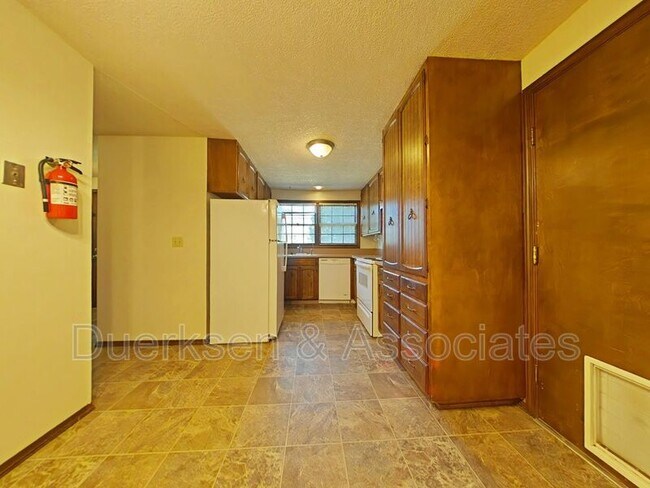 Foto del edificio - 710 NW Oak Ave