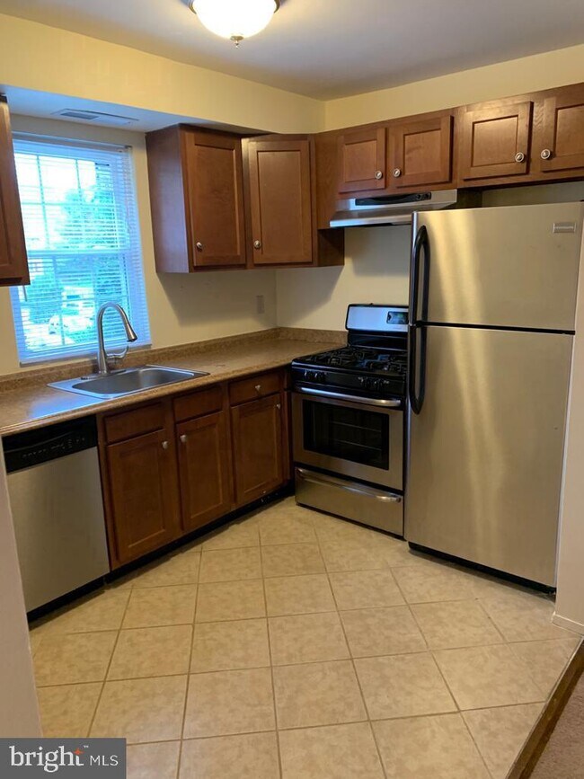 11908E Tarragon Rd Unit E, Reisterstown, MD 21136 Room for Rent in