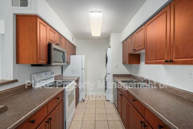 Foto del edificio - 5995 N 78th St