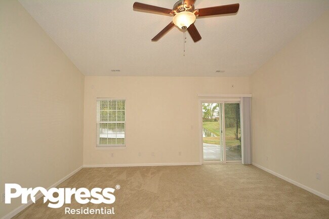 Building Photo - 12369 Wolf Run Rd