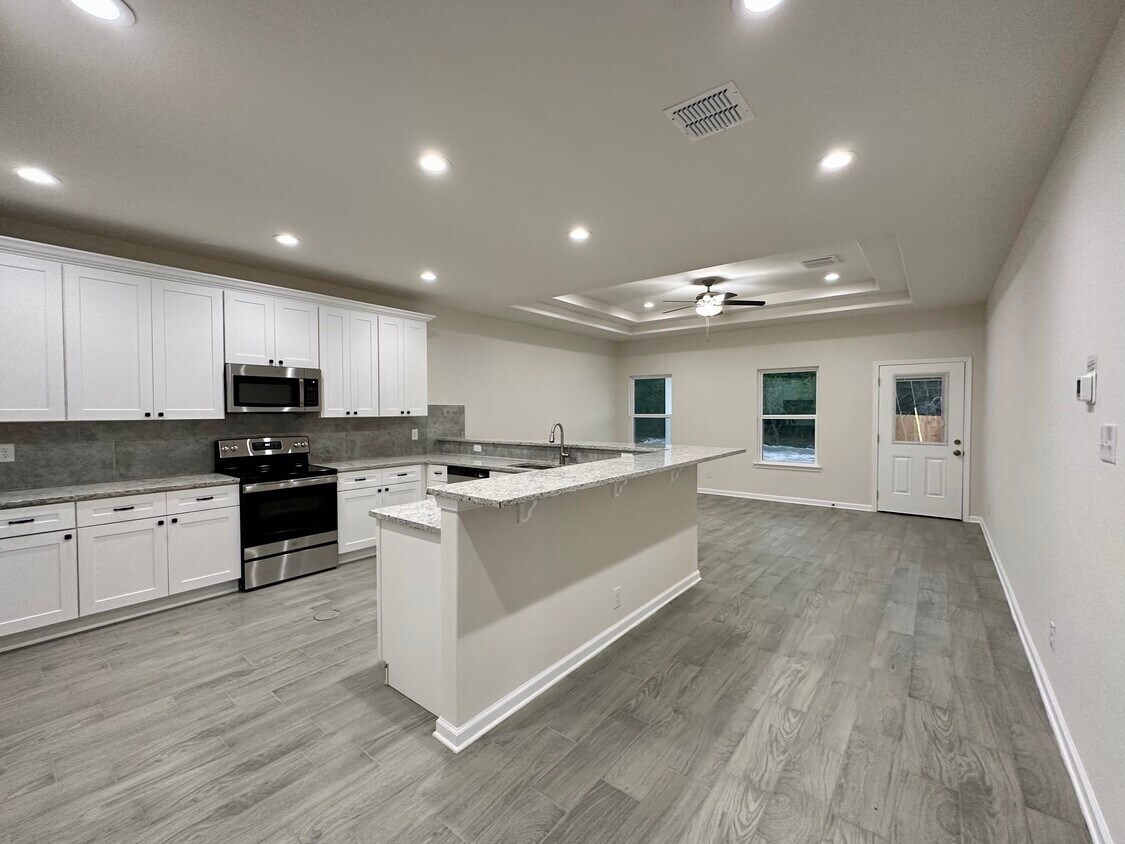 Foto del edificio - 2137 Fuller Dr