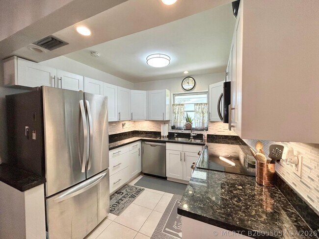 Building Photo - 2766 Emory Dr W