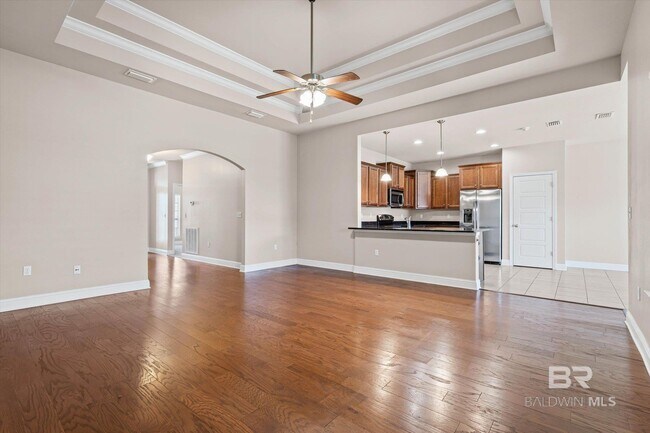 Foto del edificio - 745 Whittington Ave