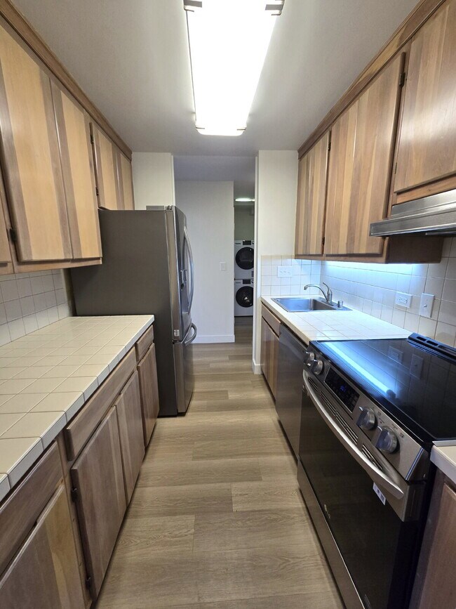 Foto del edificio - Large 2br/2ba/1pkg Condo near Blaisdell!