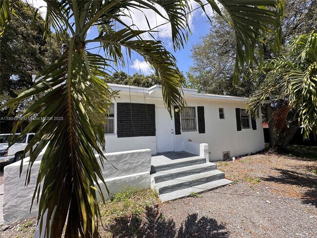 Building Photo - 2335 NW 43rd St