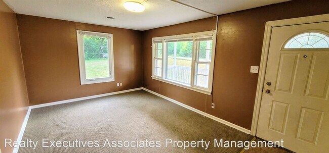 Foto del edificio - 2 br, 1 bath House - 126 Ingersoll Avenue,...