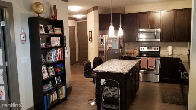 Foto del edificio - 2 br, 2 bath Apartment - 725 MELPARK DR